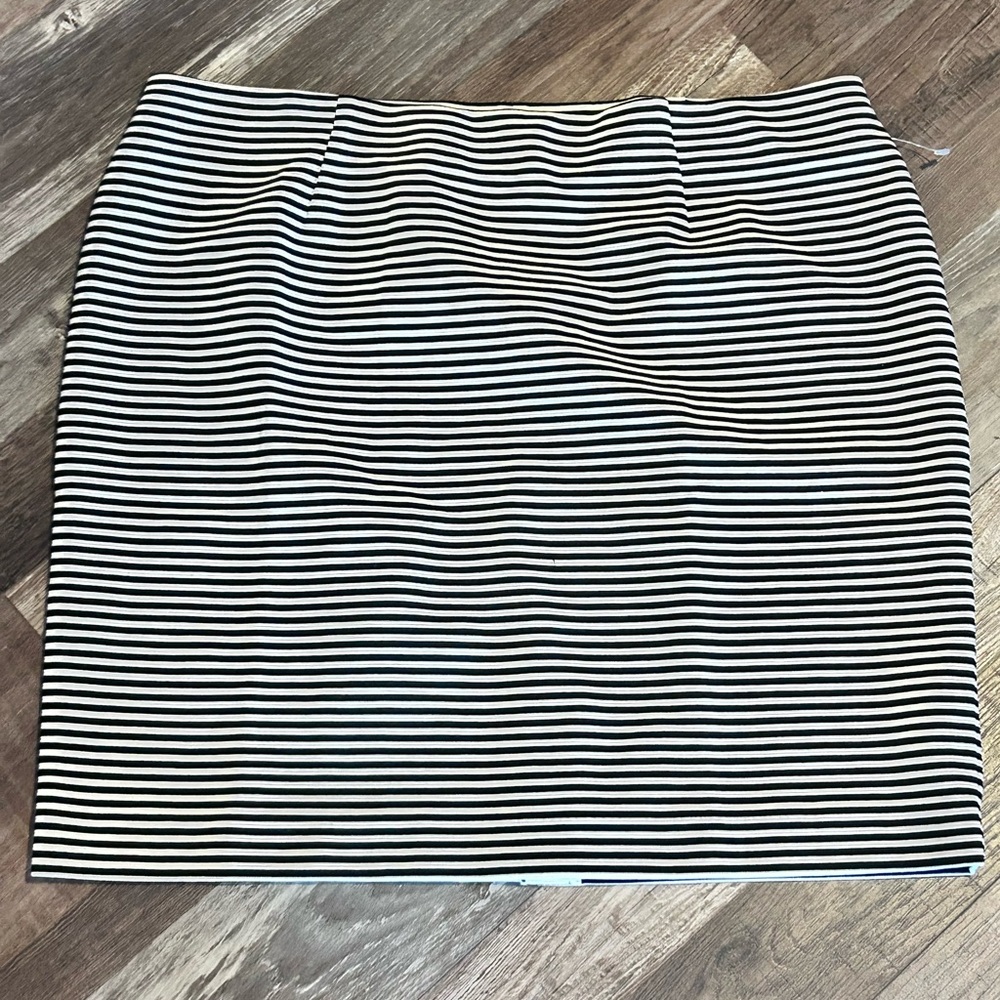 50%offw❤️ J.Jill black and white striped mini pencil skirt NWT XL petite 502